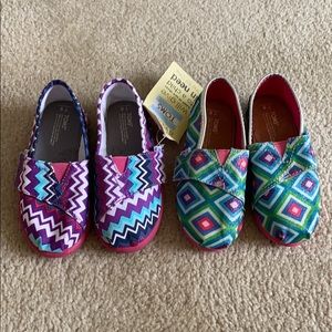 Two pairs of new Toms bundle